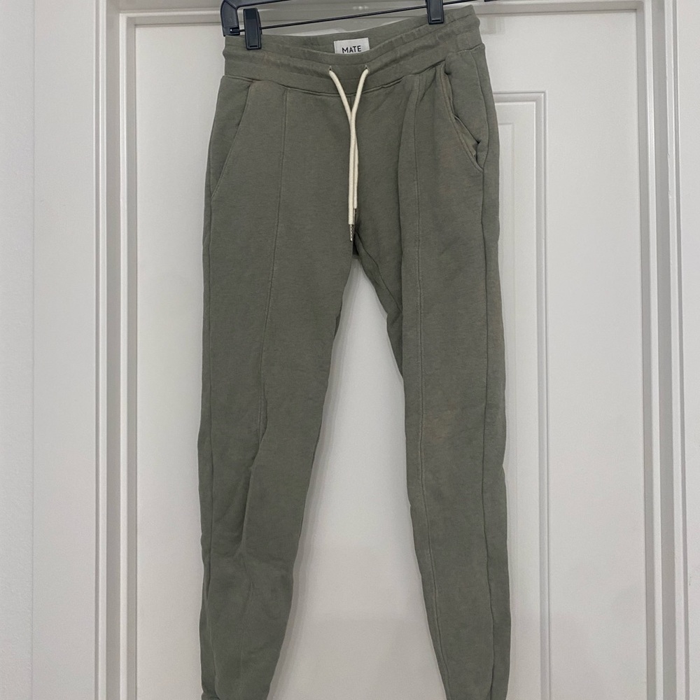 MATE the Label Fleece Front Seam Jogger in sage, XS, excellent condition